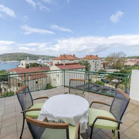 Apartamento Mara - 50m From Sea Rogoznica (Sibenik-Knin)